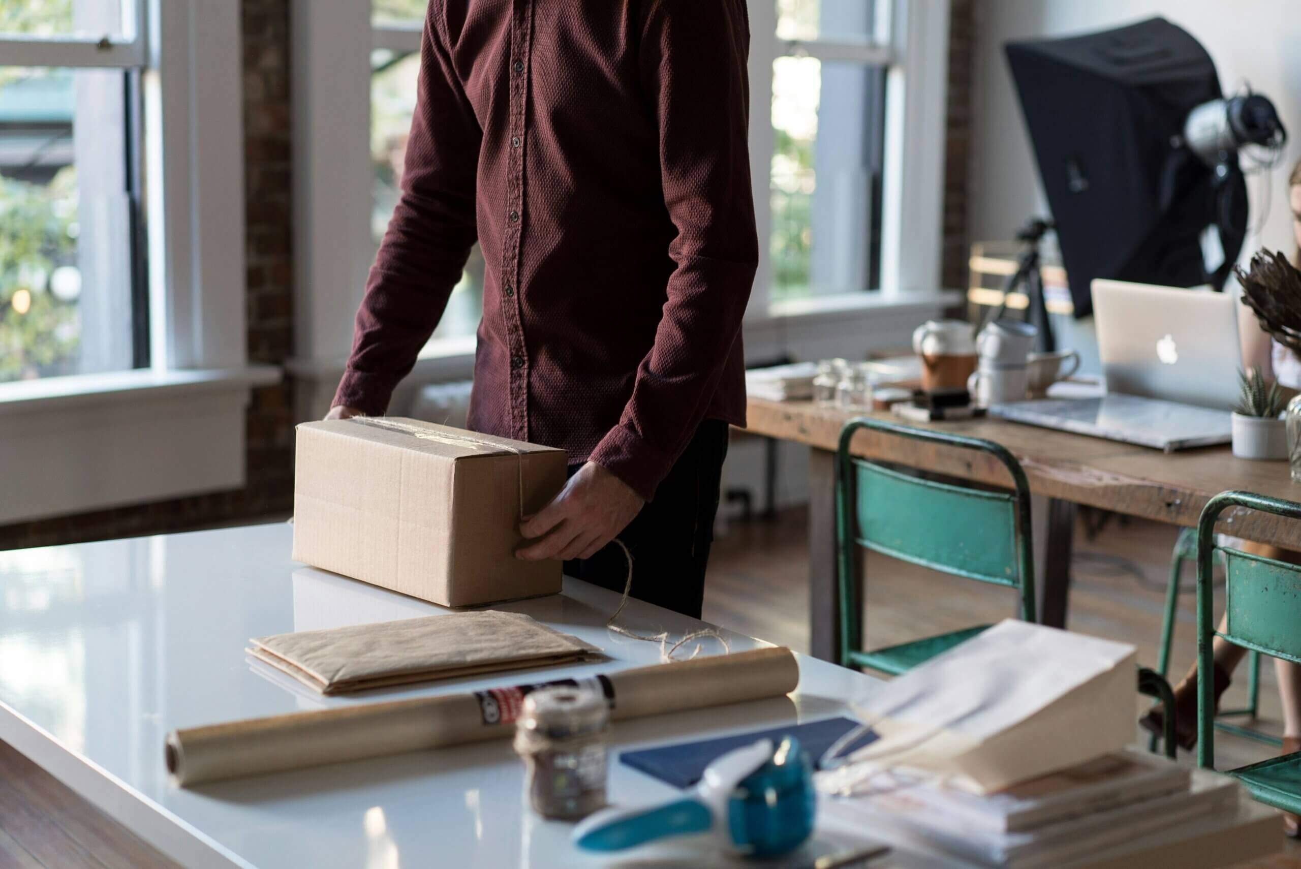 l'intelligence artificielle dans les opérations de commerce électronique automatiser l'exécution des commandes et le service à la clientèle tendances de l'industrie et prévisions futures